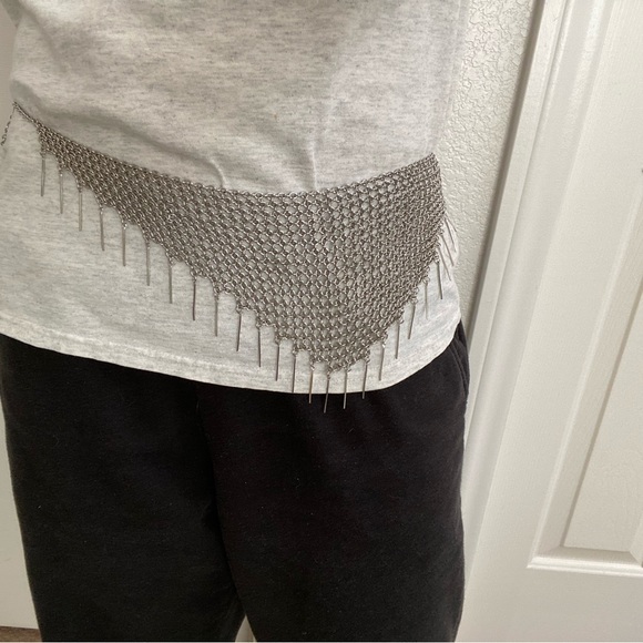 Chain & spike necklace/belt - Picture 3 of 3